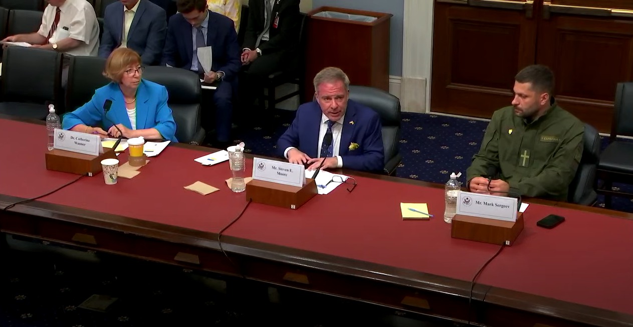 Гельсінська комісія США провела слухання за участі свідків щодо переслідування росією християн