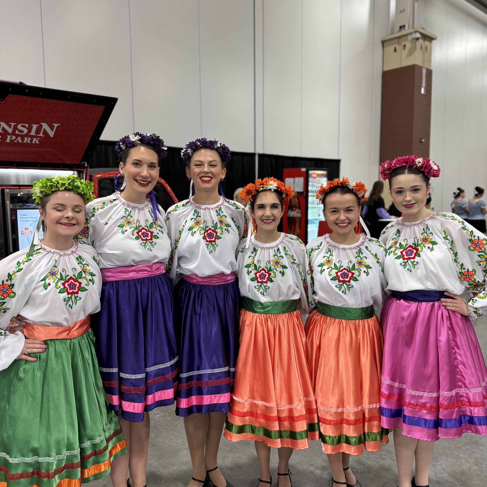 Українська культура засяяла на фестивалі Holiday Folk Fair International у Мілуокі