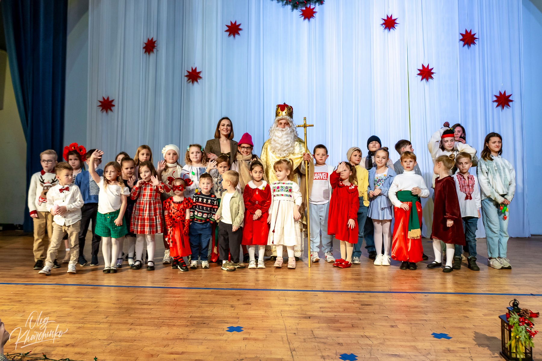 “Рідна школа” – традиційне місце зустрічі української громади Лос-Анджелесу на День Миколая