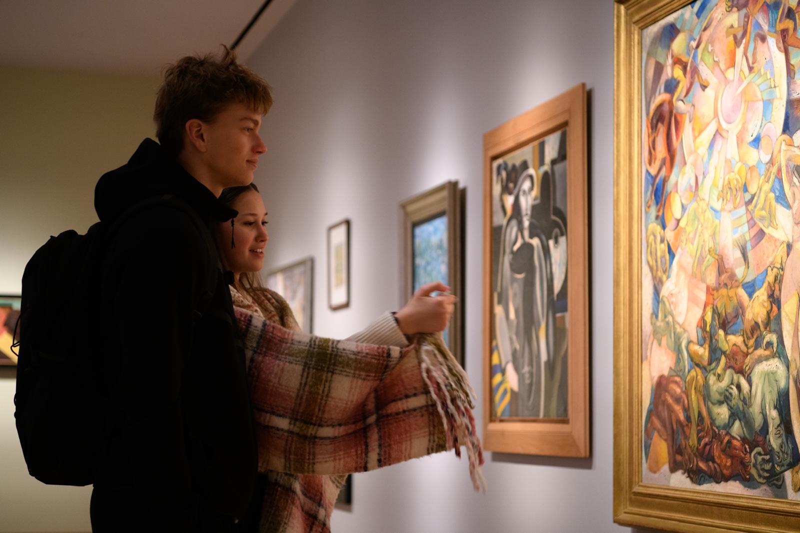 Students of the Ukrainian School DC Visit the Ukrainian Museum in New York