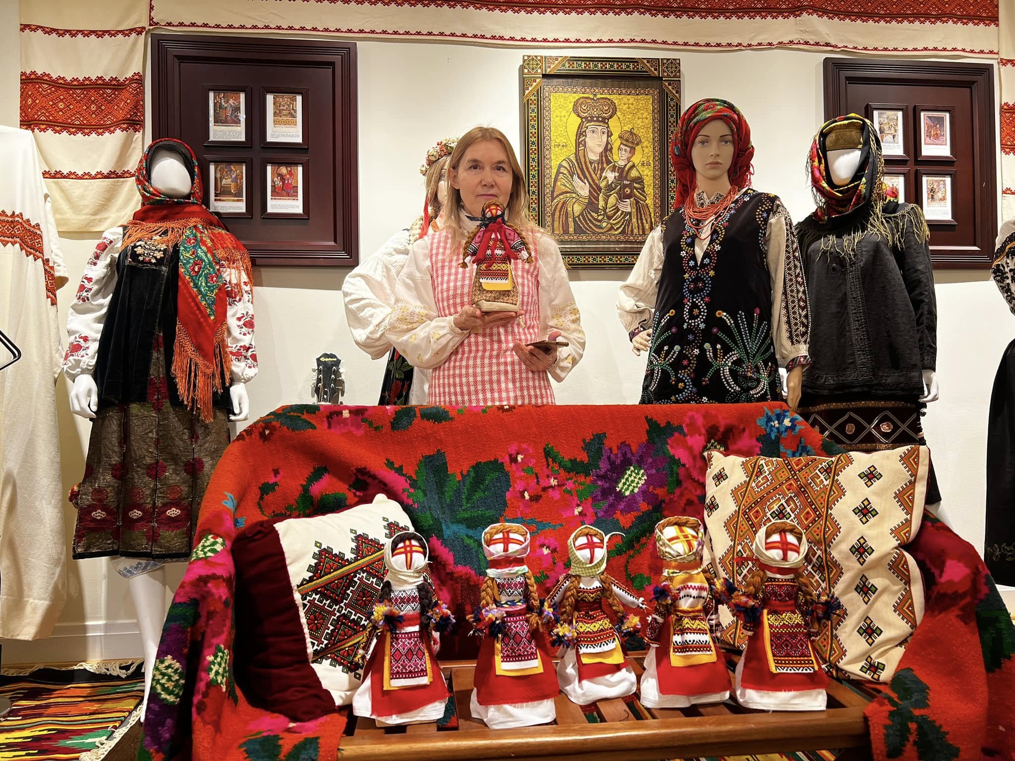 Master Class at the Ukrainian National Museum Reveals the Secrets of Making a Motanka Doll 