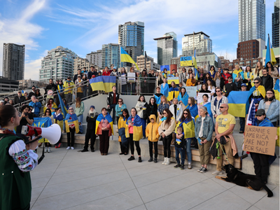 “Victory, not surrender”: Seattle gathers to show solidarity with Ukraine