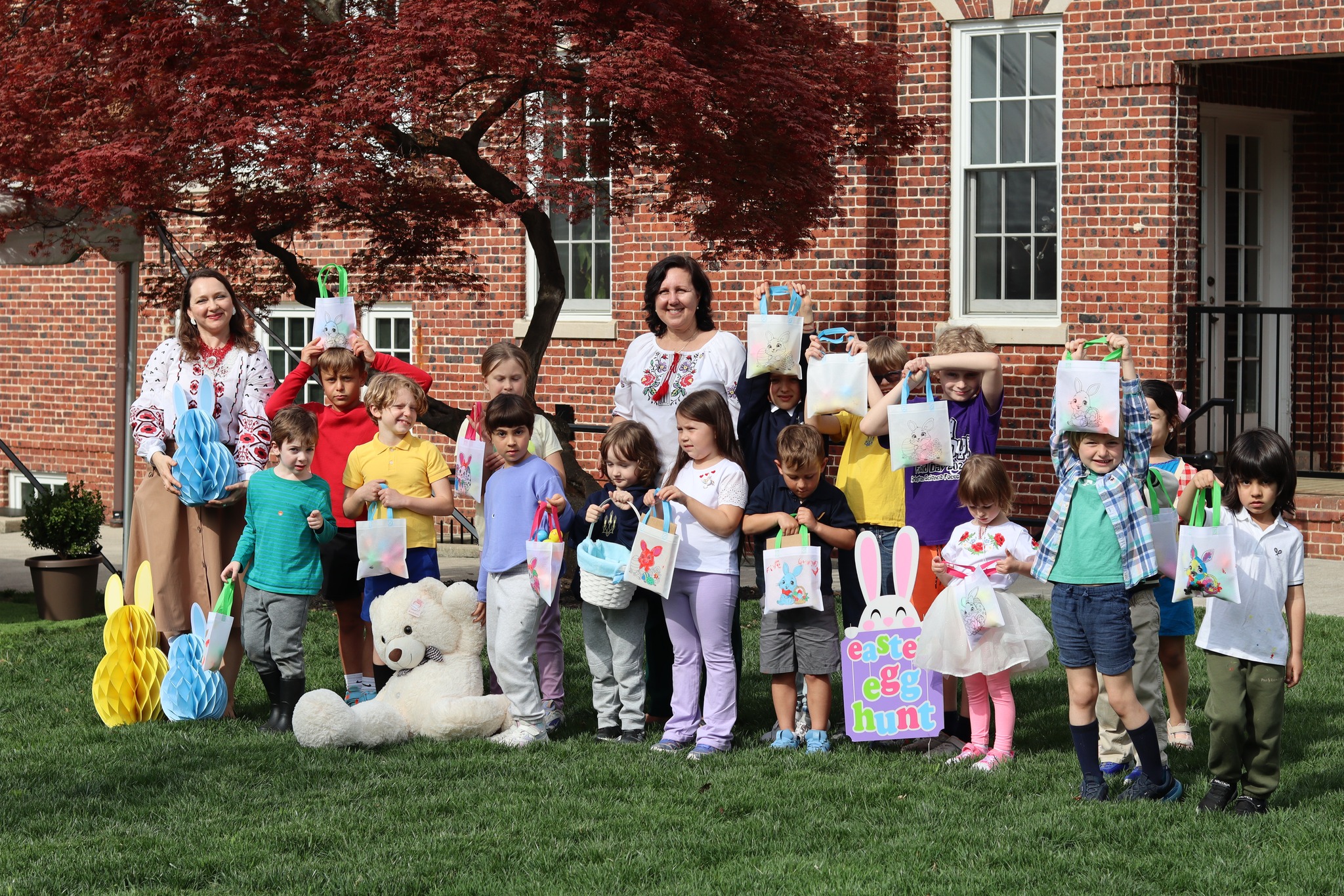 Мистецтво великодньої писанки: в Ukraine House відбувся майстер-клас з писанкарства