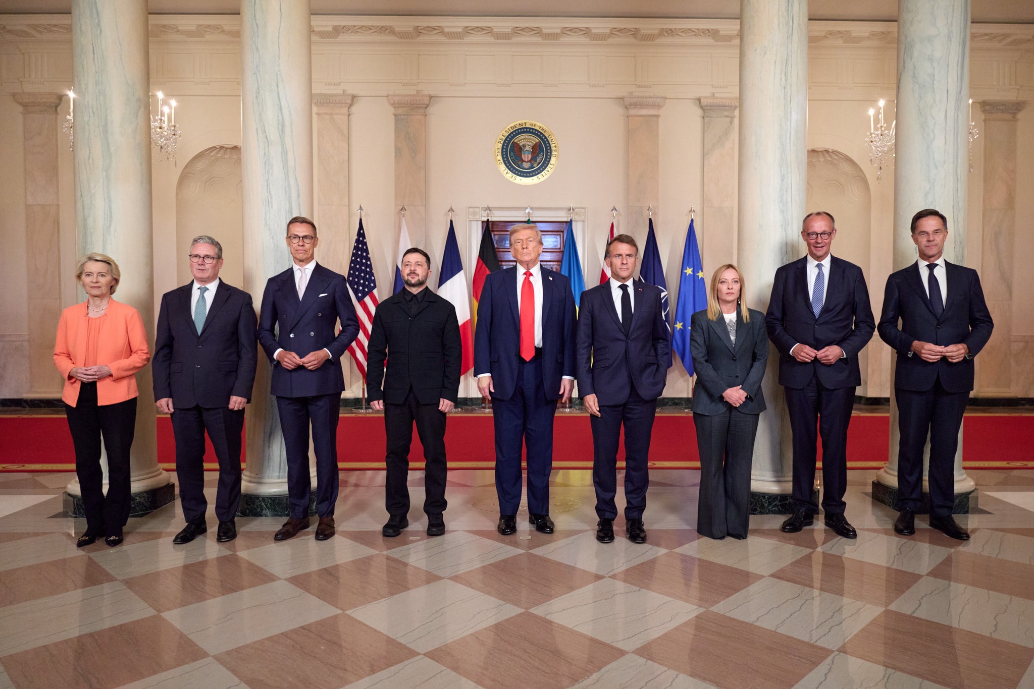 Ukraine at the center of Washington talks: Zelensky, US and EU discuss security guarantees