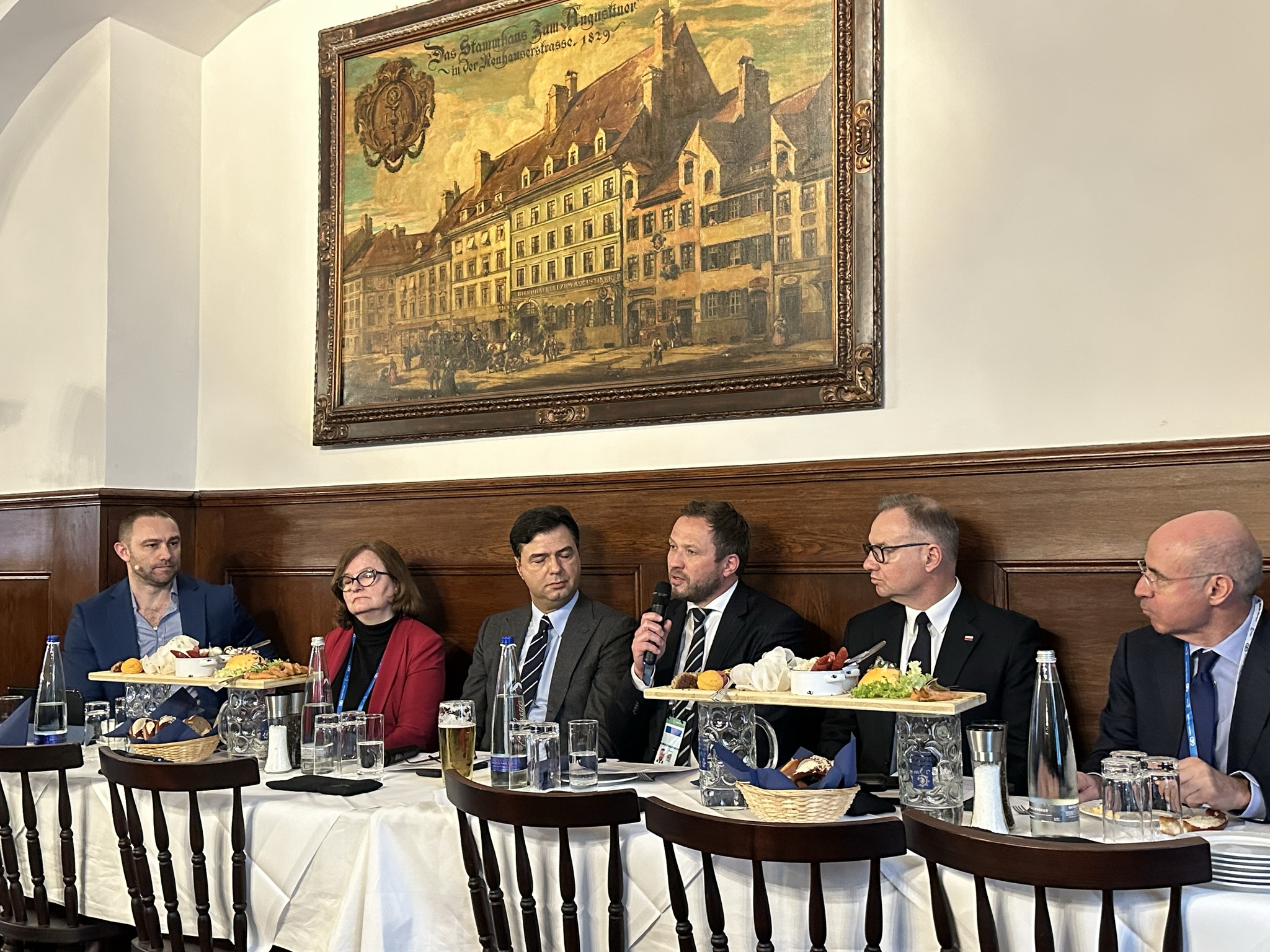 У Мюнхені порушили питання використання заморожених російських активів для відбудови України