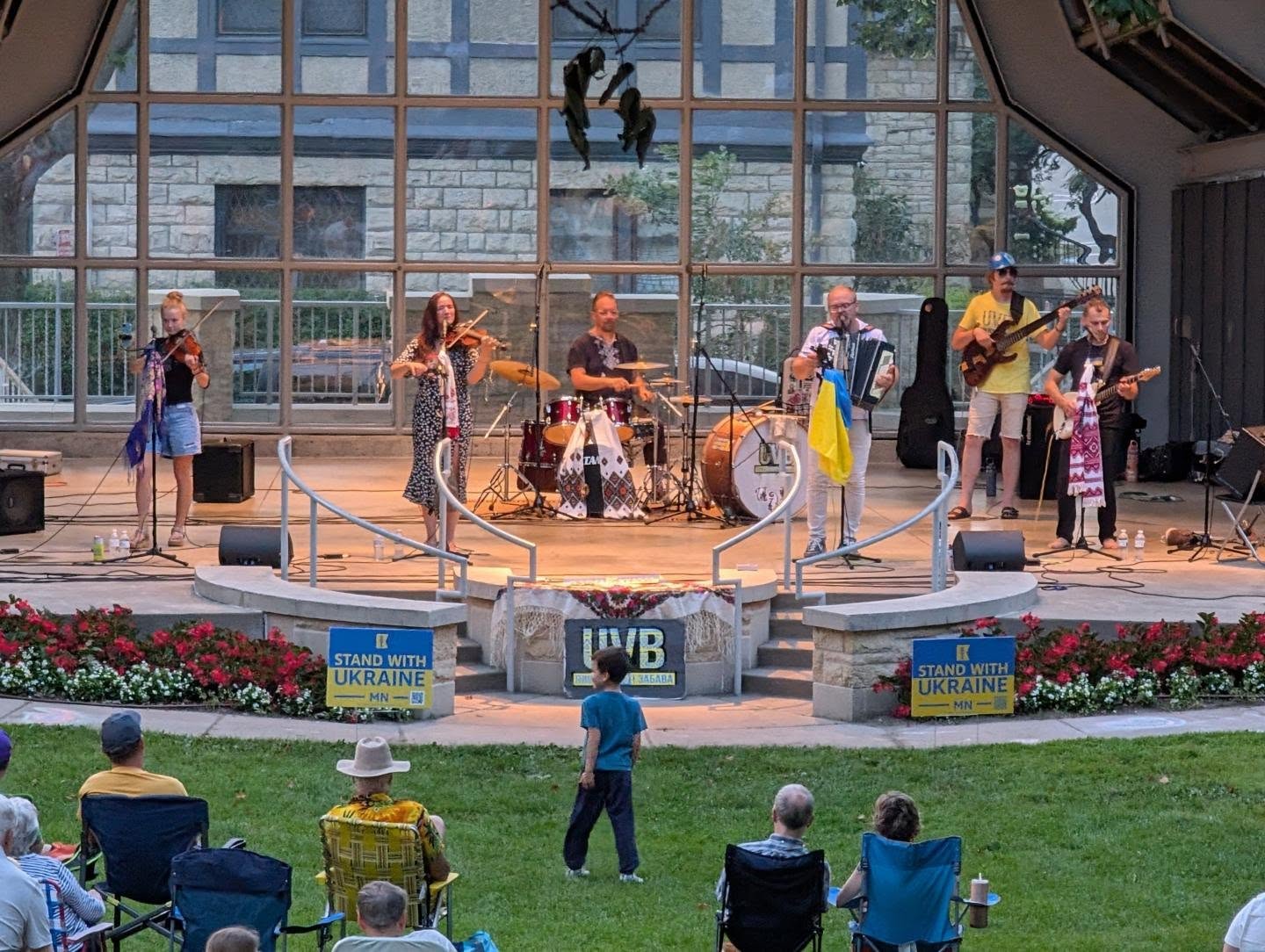 Ukrainian Village Band представив українську музику на концерті в Ред-Вінгу